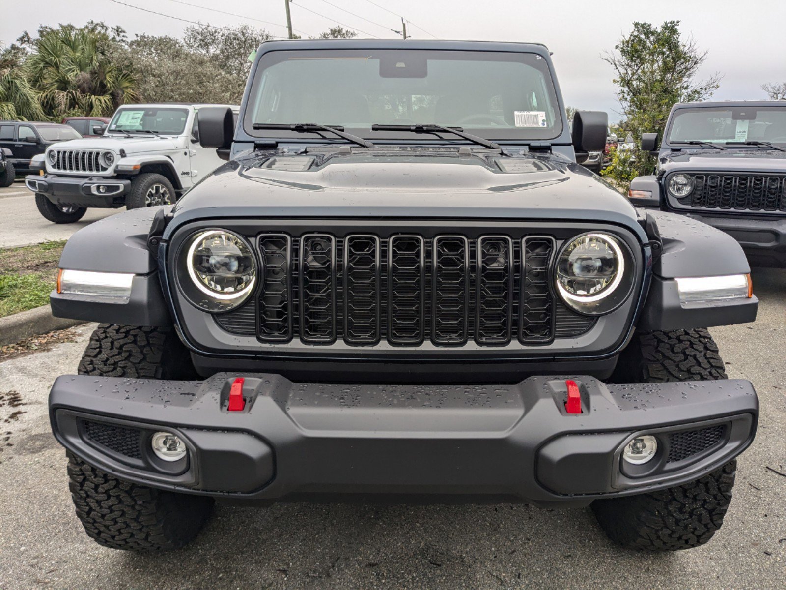 2025 Jeep Wrangler Rubicon photo 3
