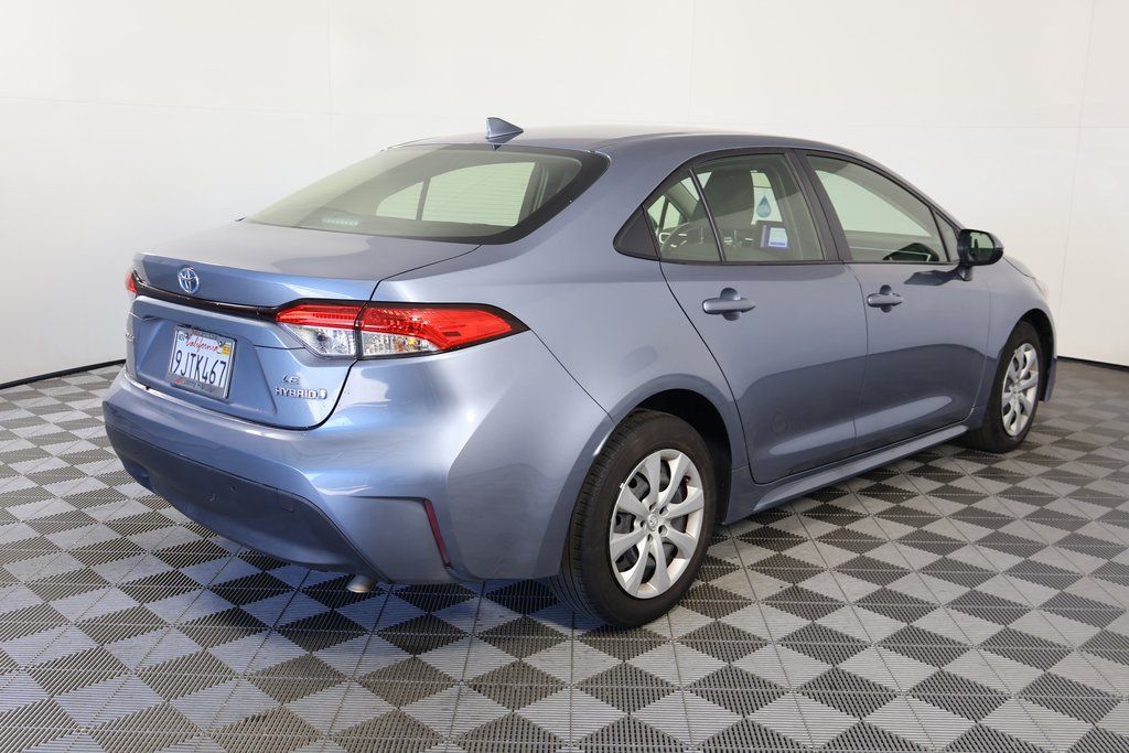 2024 Toyota Corolla Hybrid LE photo 3