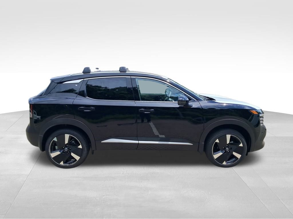 2025 Nissan Kicks SR photo 4