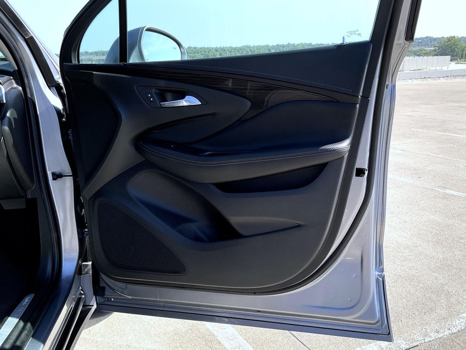 2019 Buick Envision Essence photo 17
