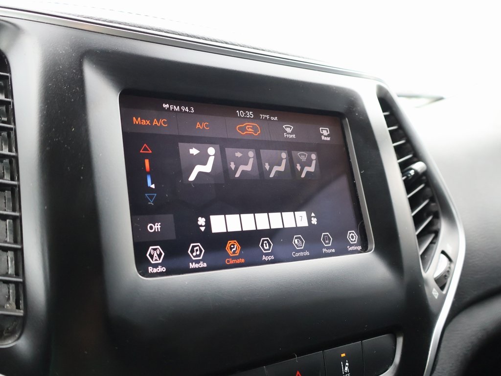 2021 Jeep Cherokee Latitude photo 29