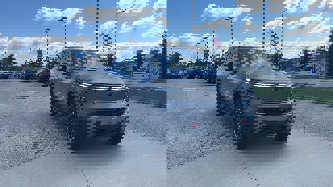 2026 Chevrolet Silverado EV Trail Boss photo 3
