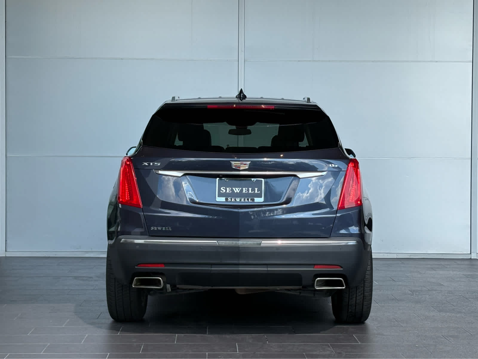 2019 Cadillac XT5 Premium Luxury photo 3