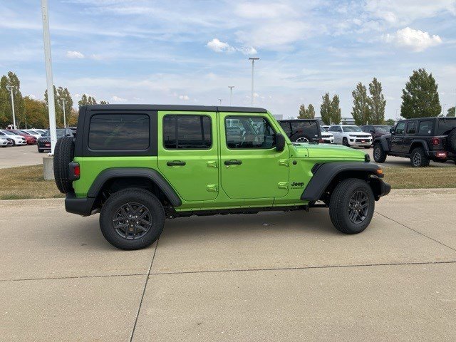 2025 Jeep Wrangler Sport S photo 4