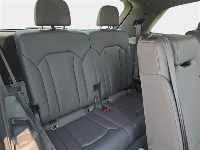 2023 Audi Q7 55 Prestige photo 12