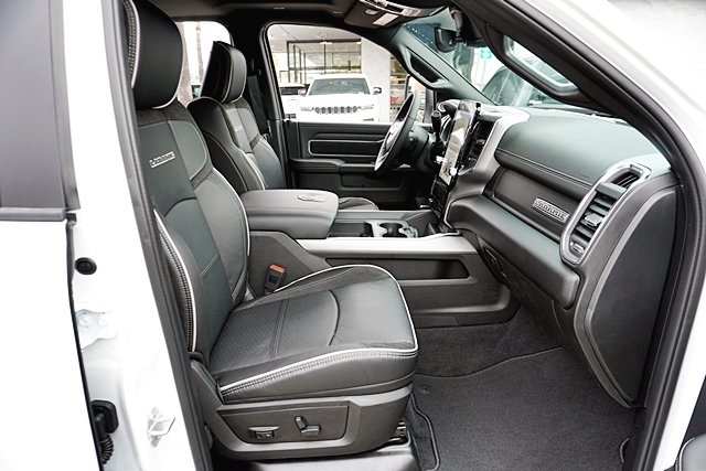 New 2026 Bright White Clear-Coat Exterior Paint RAM Laramie image 15