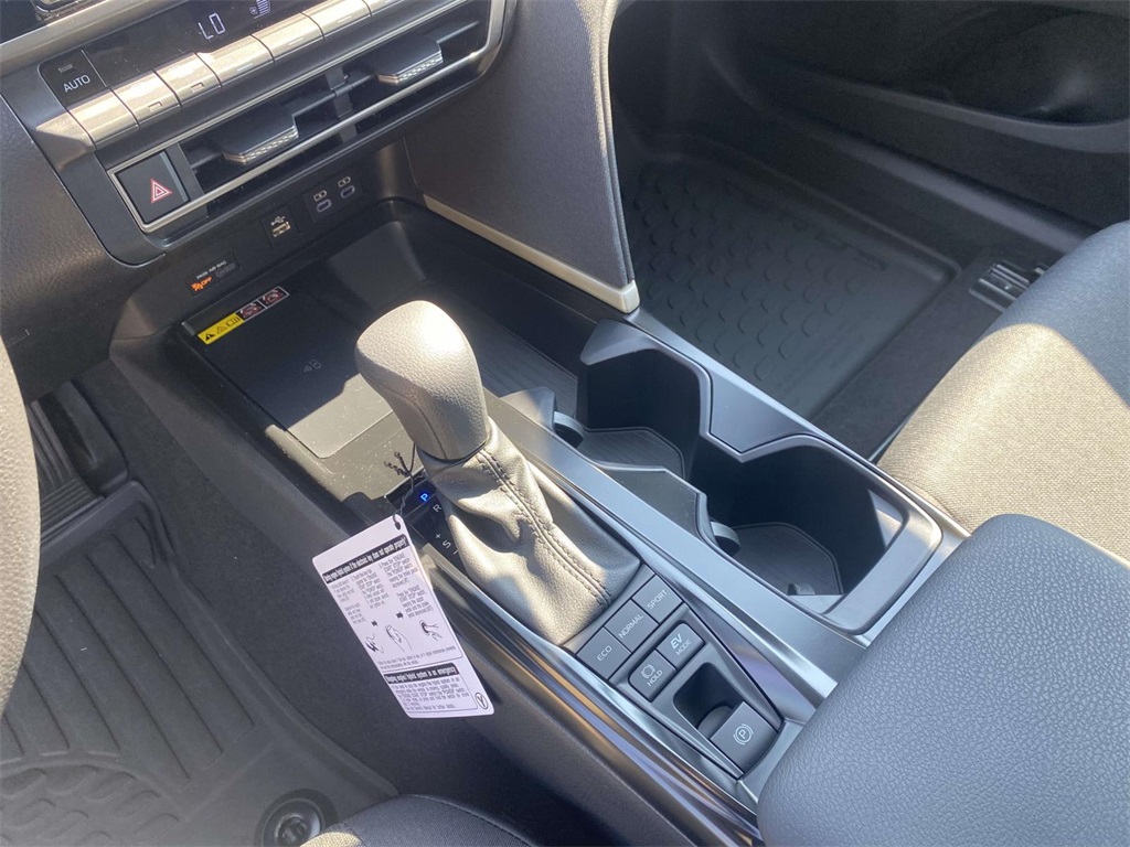 2026 Toyota Camry LE photo 14