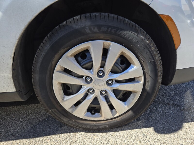 2023 Kia Soul LX photo 3