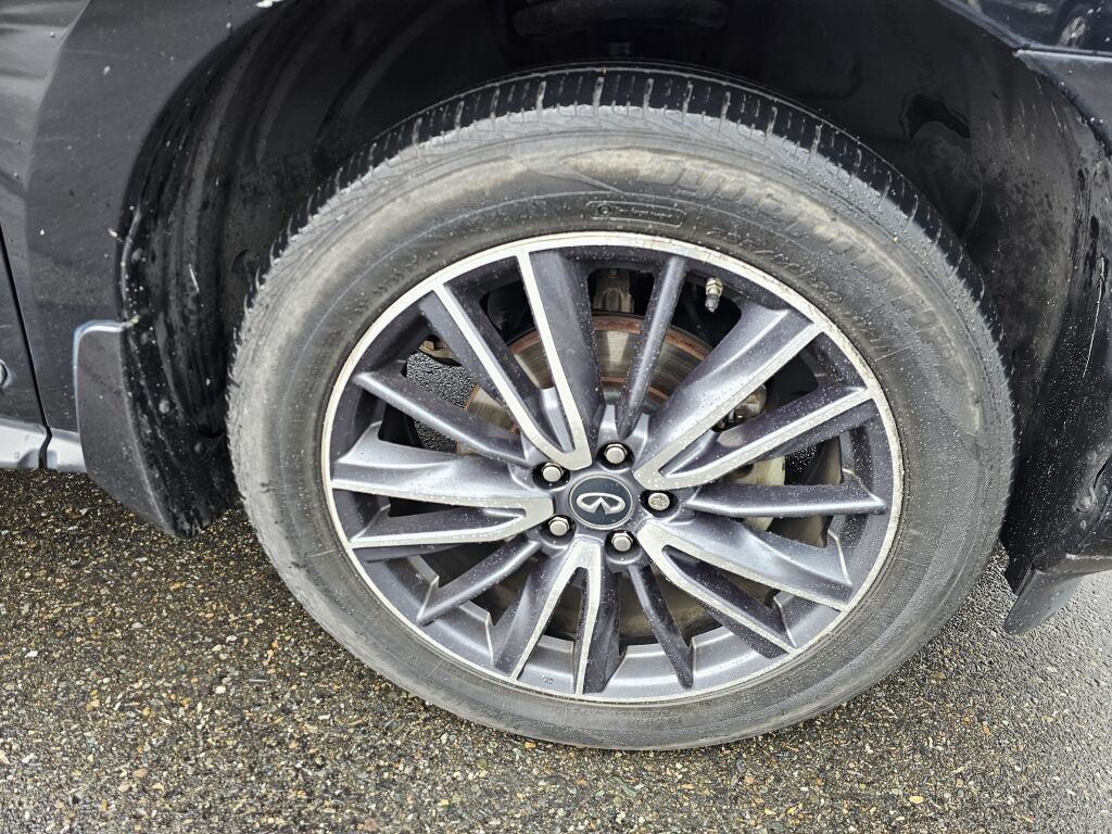 2017 Infiniti QX60 Luxe photo 7