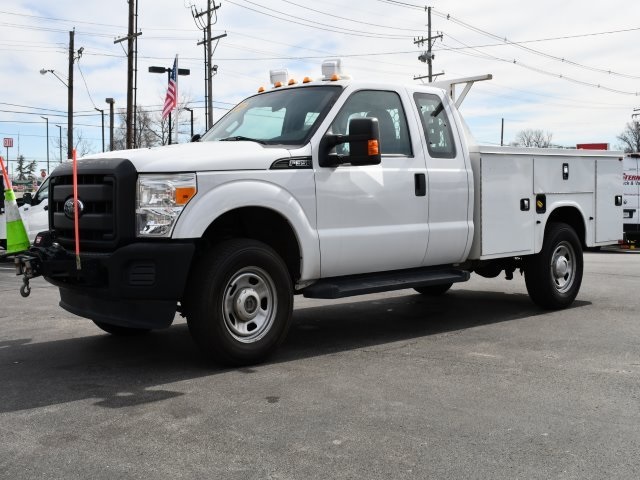 2016 Ford F-350 XL photo 2