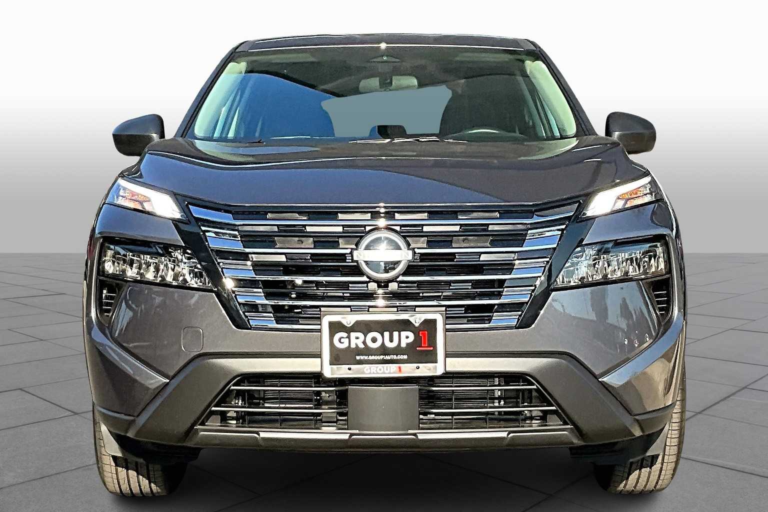 2026 Nissan Rogue S photo 3