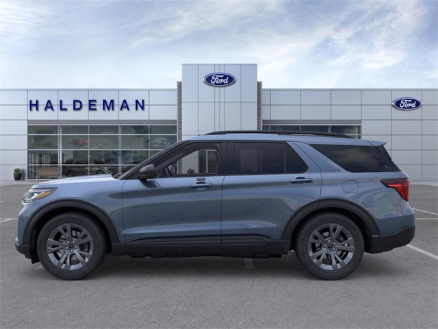 2026 Ford Explorer photo 2