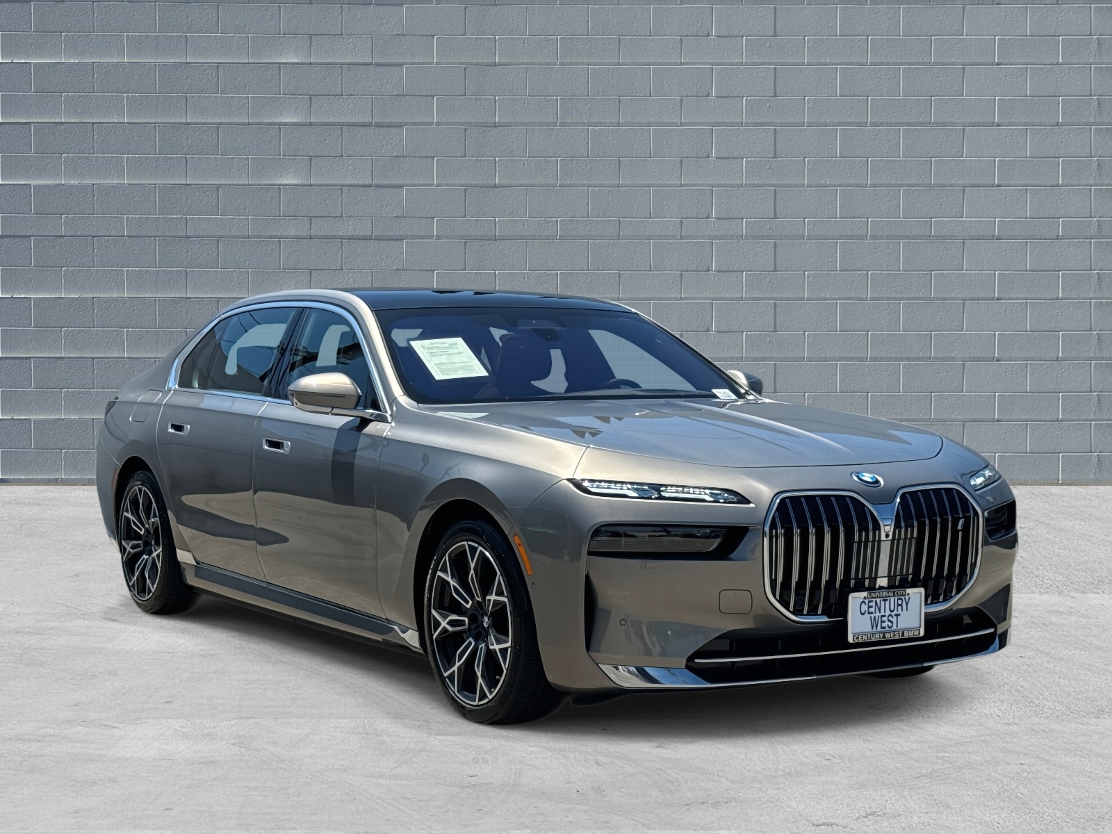 2025 BMW i7 60's photo