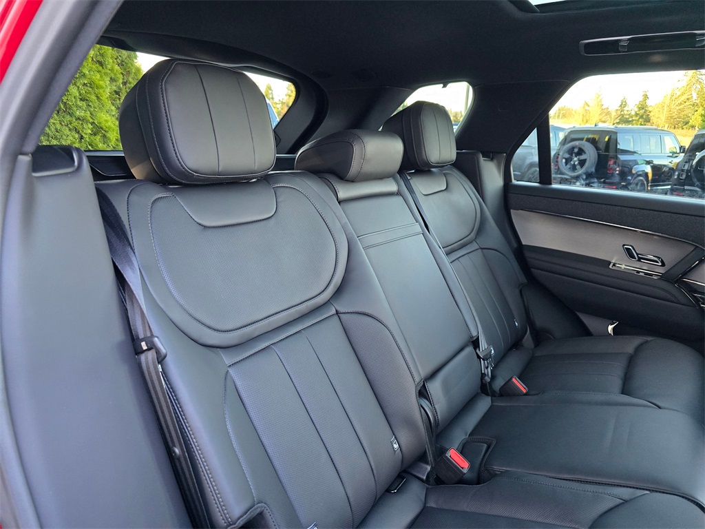 2025 Land Rover Range Rover Sport SE photo 27