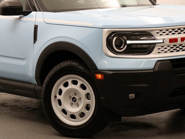 2025 Ford Bronco Sport Heritage photo 2