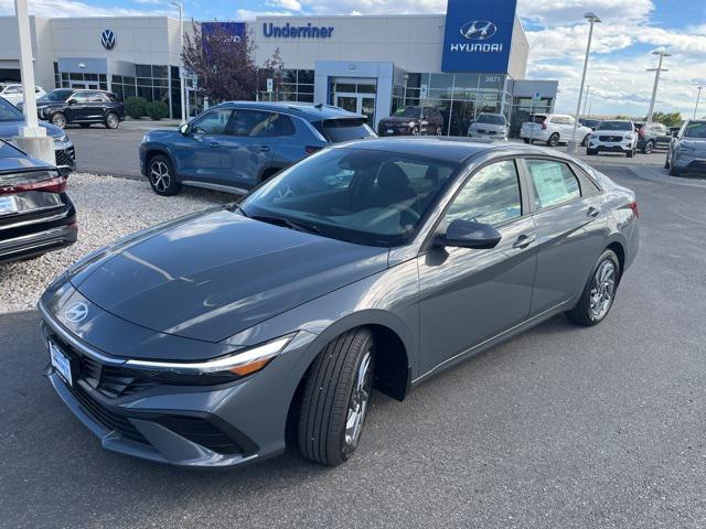 2025 Hyundai Elantra Blue's photo