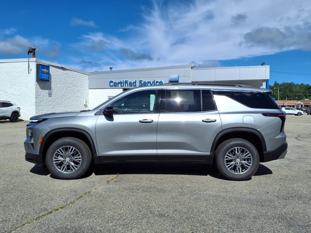 2025 Chevrolet Traverse photo 7