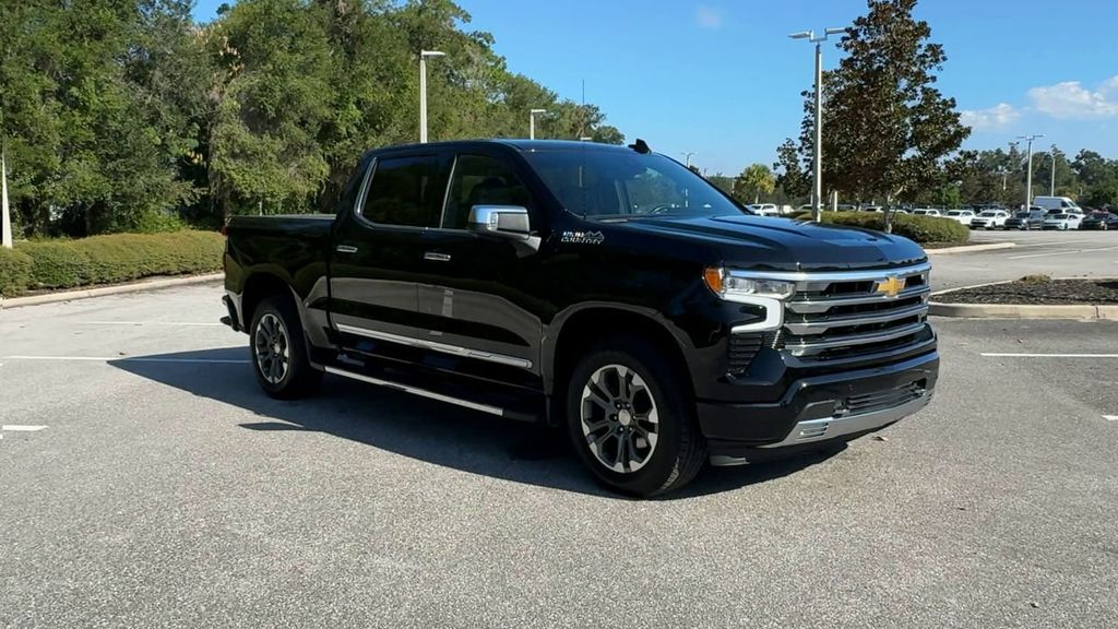 2024 Chevrolet Silverado 1500 High Country photo 2