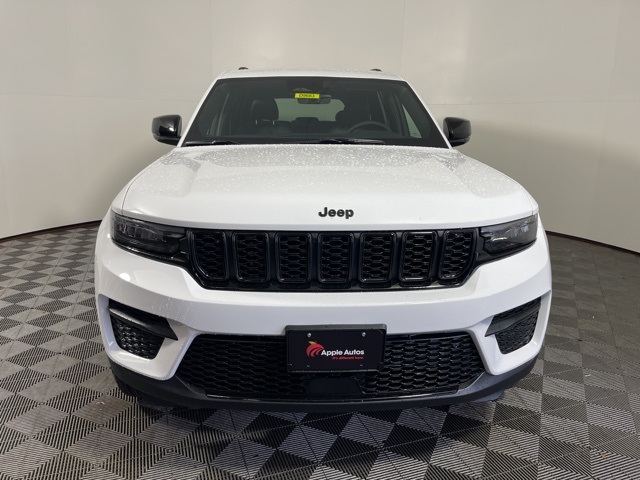 2025 Jeep Grand Cherokee Altitude X photo 2