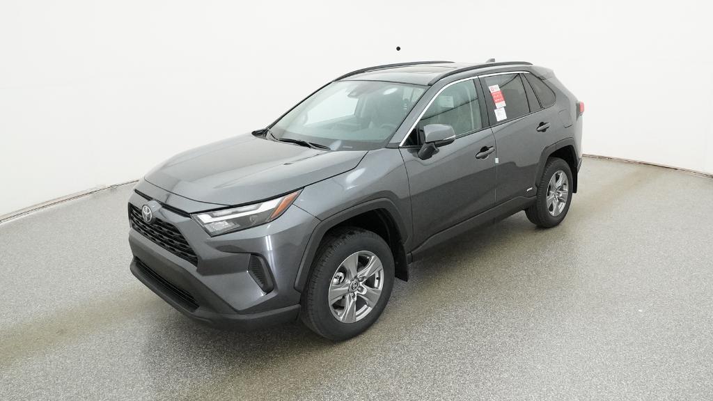 2025 Toyota RAV4 XLE's photo