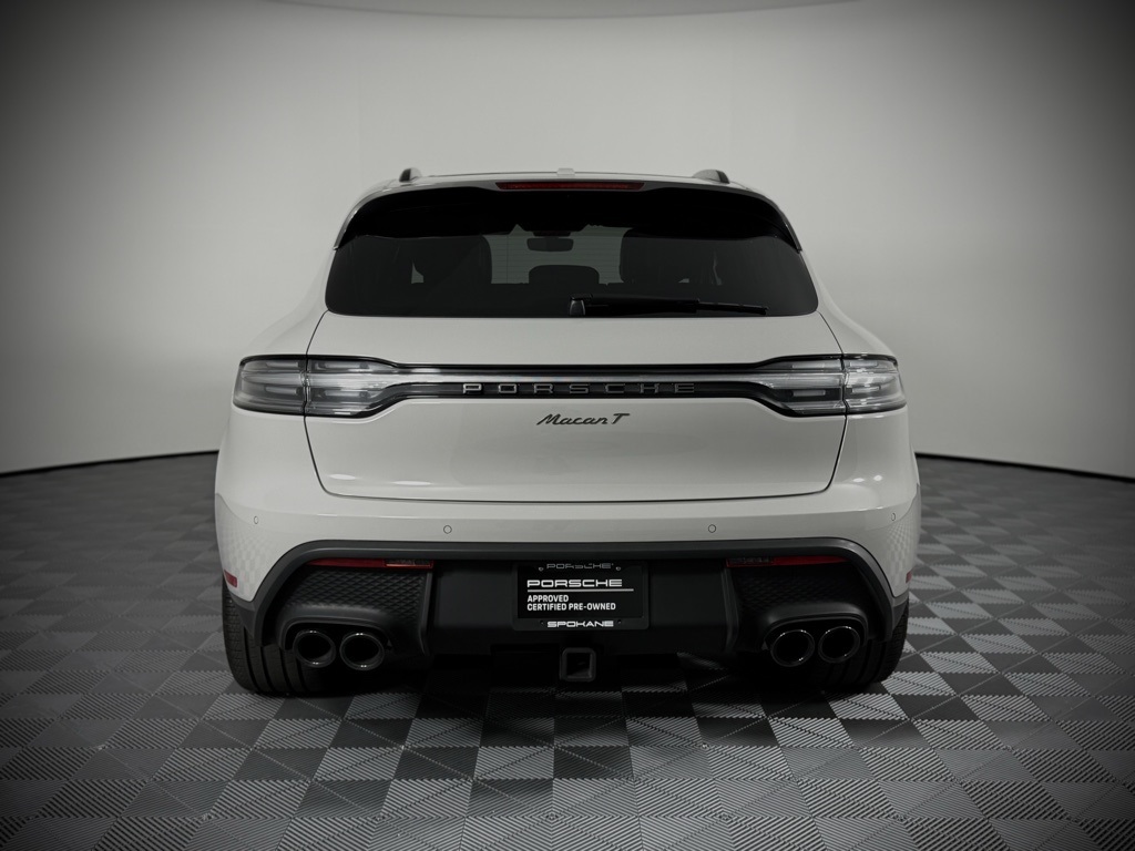 2025 Porsche Macan T photo 8