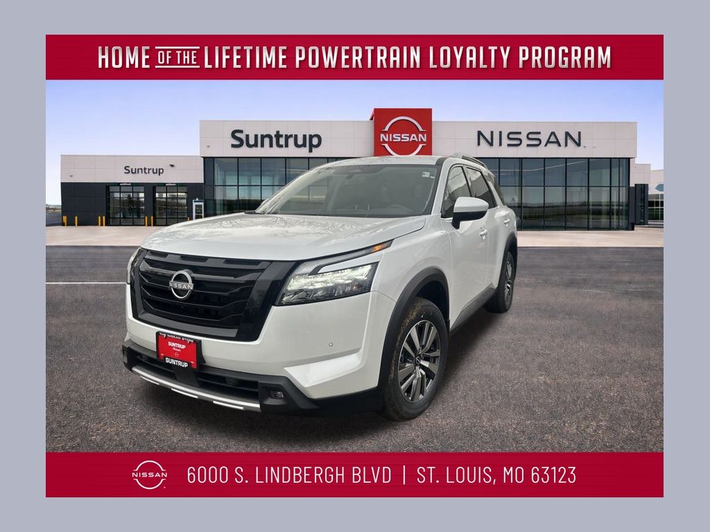 2025 Nissan Pathfinder SL's photo