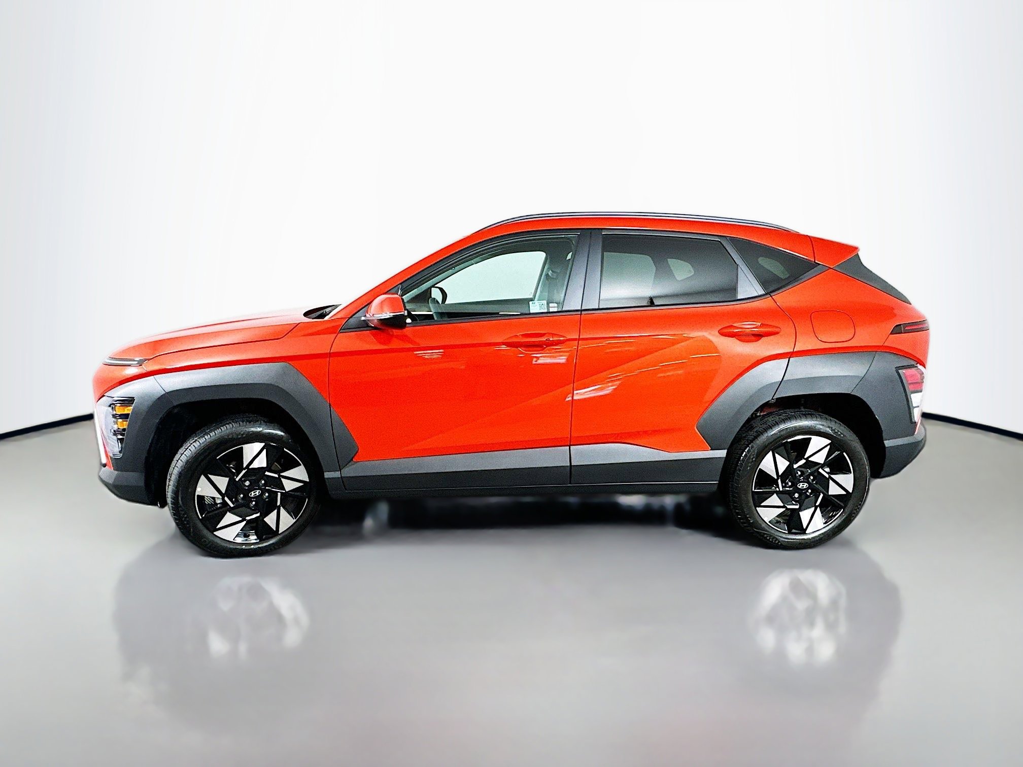 2025 Hyundai Kona SEL photo 4