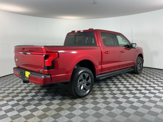 2025 Ford F-150 Lightning Lariat photo 4
