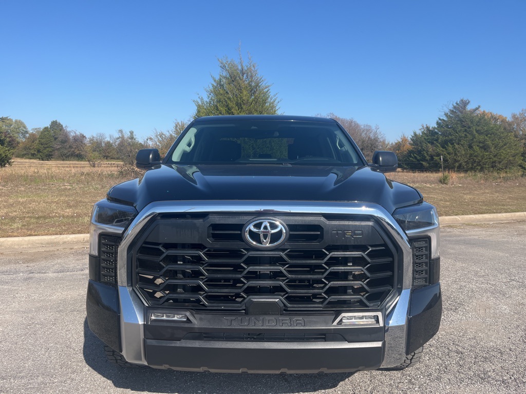 2022 Toyota Tundra SR5 photo 2