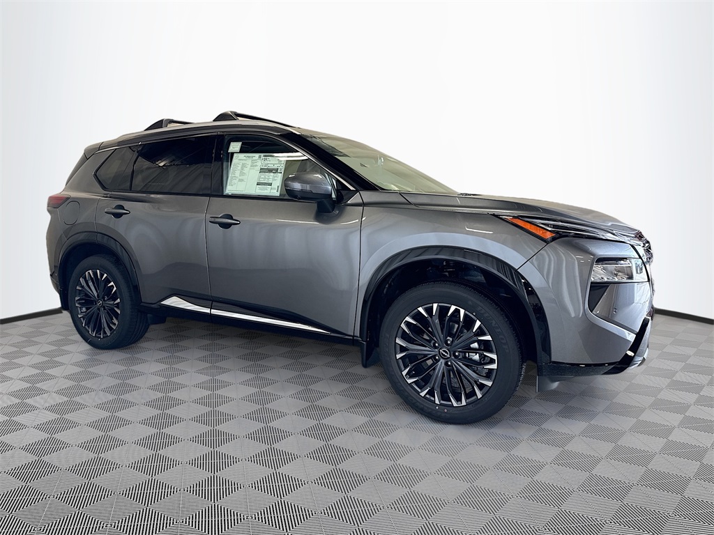 2026 Nissan Rogue Platinum photo 4