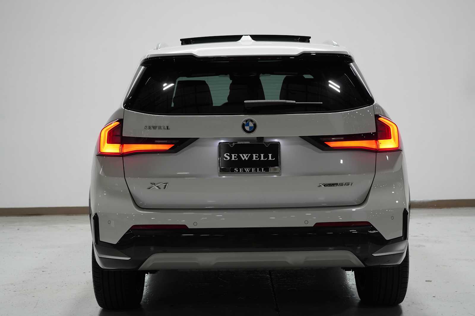 2025 Bmw X1 XDrive28i photo 3