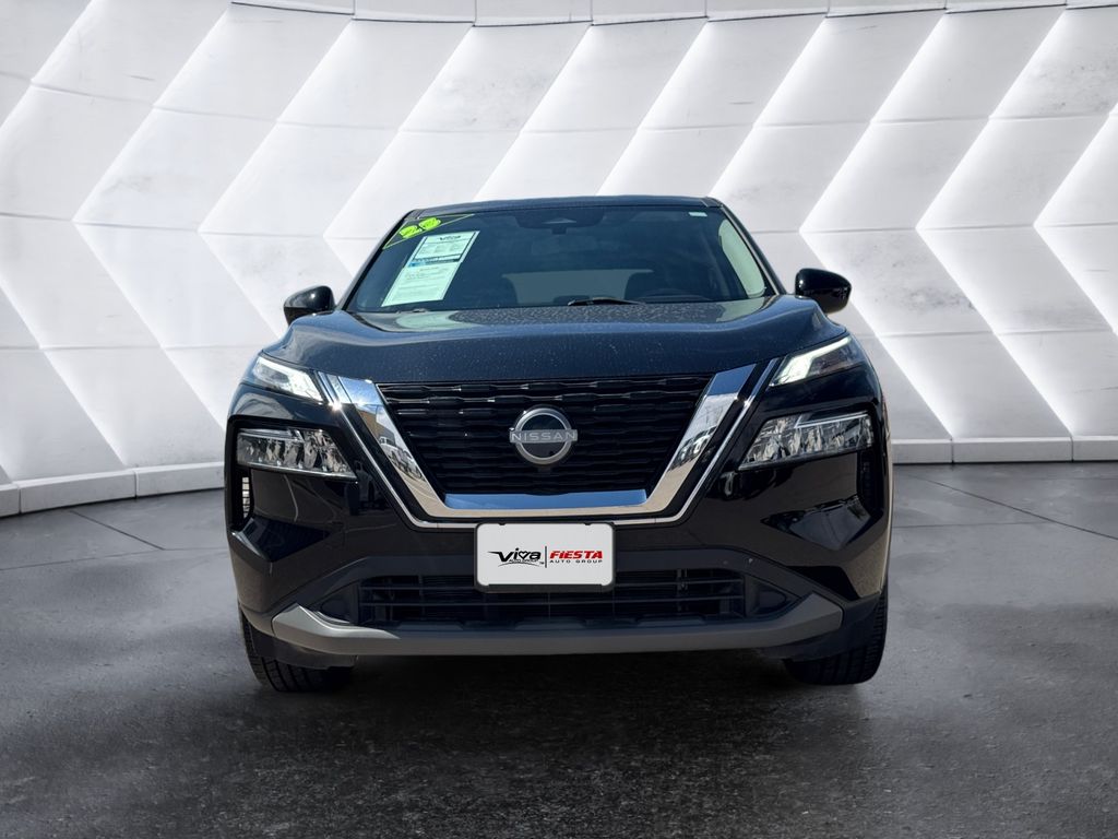 2023 Nissan Rogue SV photo 2