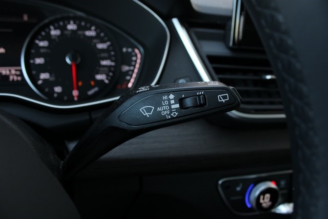 2024 Audi Q5 45 S line Premium photo 5