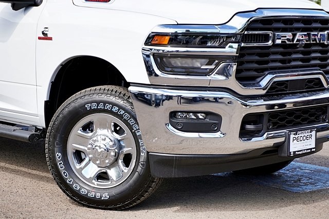 2026 Ram 2500 Tradesman photo 4