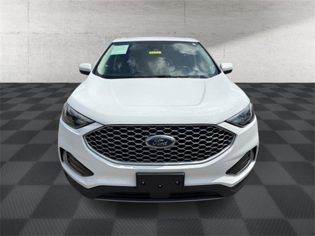 2023 Ford Edge SEL photo 2