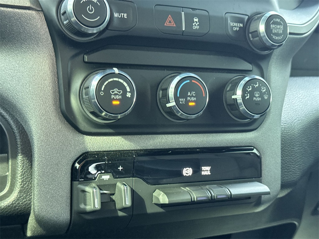 2024 Ram 3500 Tradesman photo 24