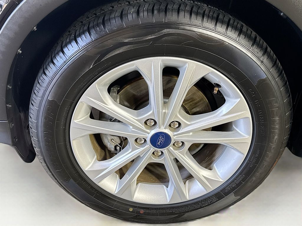 2018 Ford Escape SEL photo 35