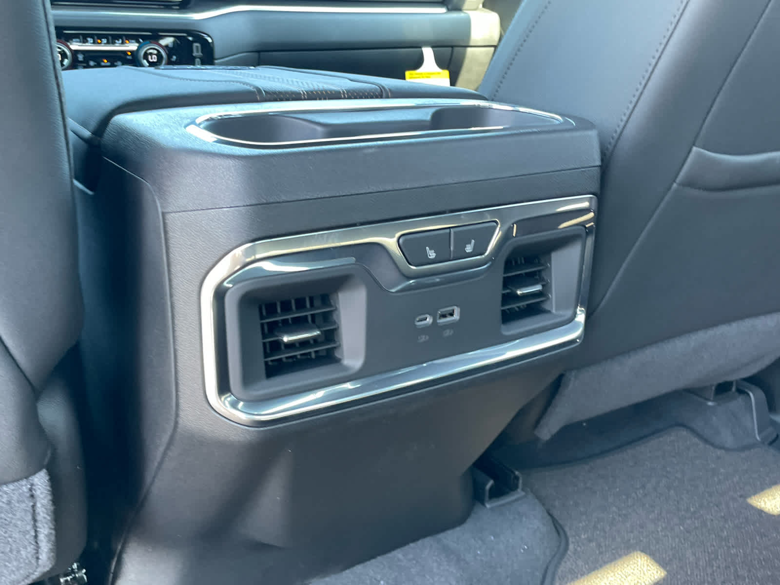 2026 Chevrolet Silverado 3500HD High Country photo 21