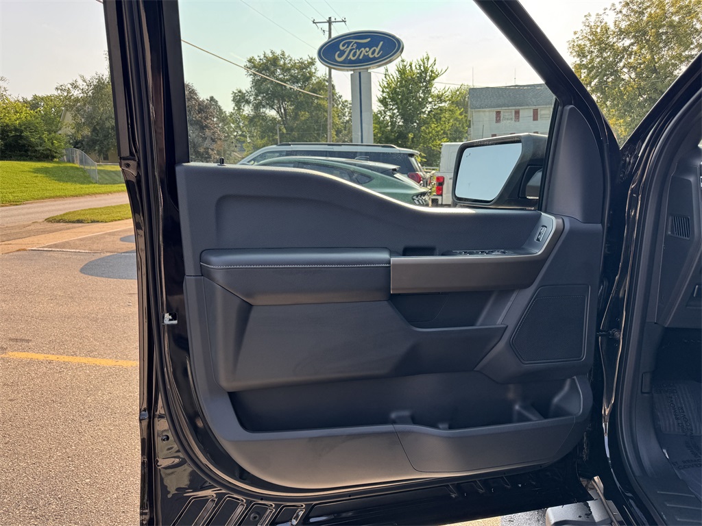 2025 Ford F-150 STX photo 17