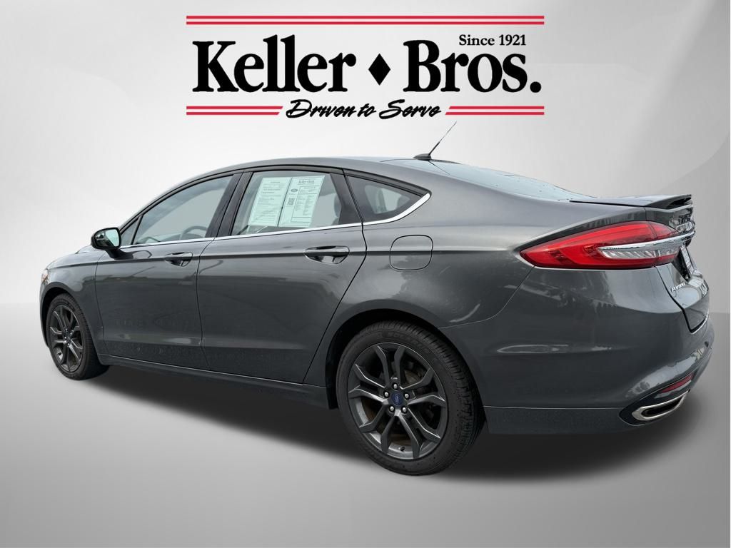 2018 Ford Fusion SE photo 2