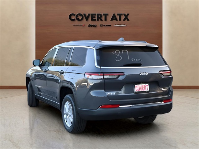 2025 Jeep Grand Cherokee Laredo X photo 3