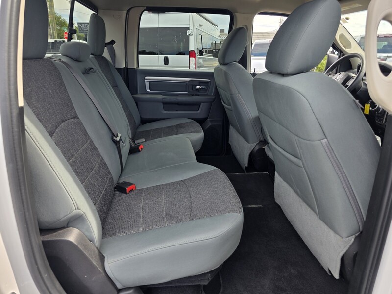 2019 Ram 1500 Classic SLT photo 15