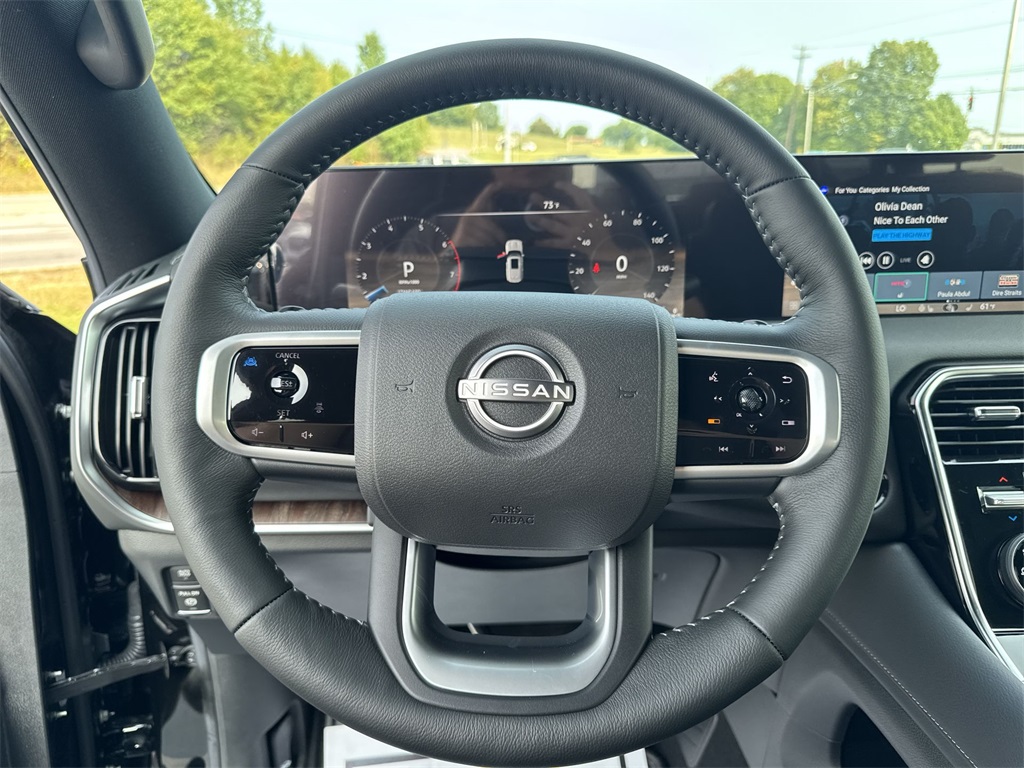 2025 Nissan Armada SL photo 18