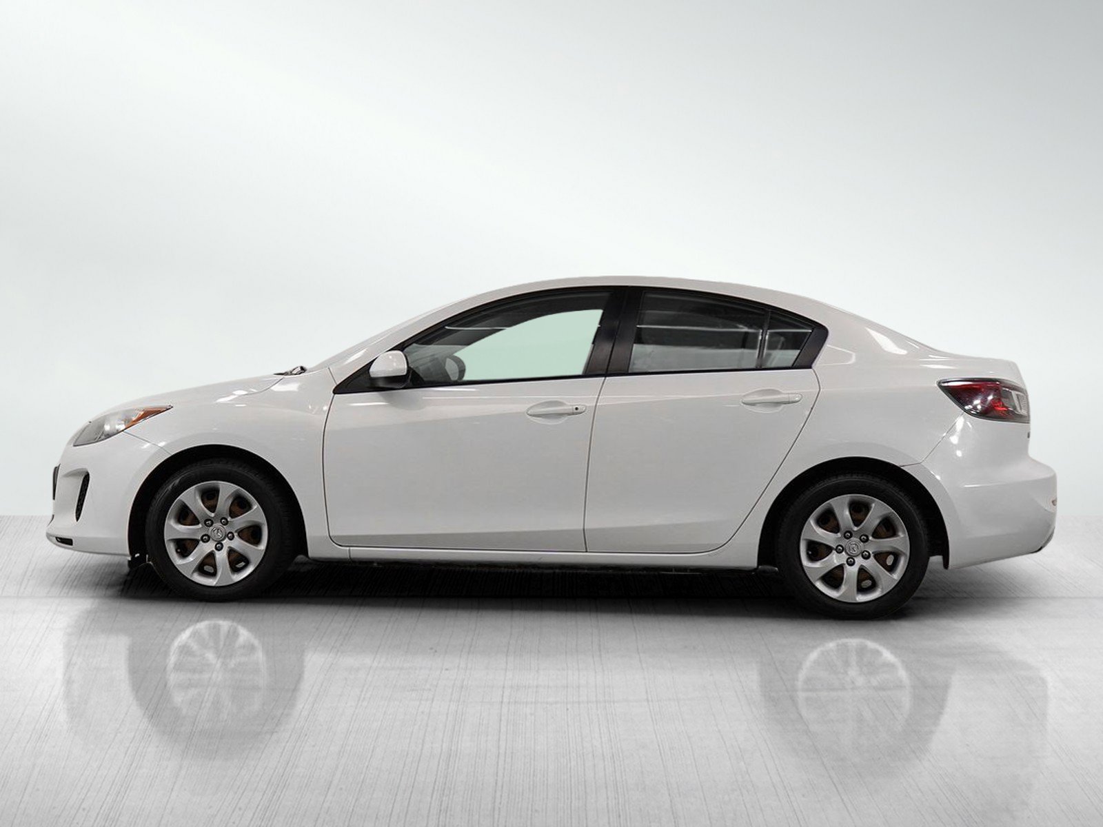 Used 2012 Mazda MAZDA3 i Sport with VIN JM1BL1UFXC1525022 for sale in White Bear Lake, MN