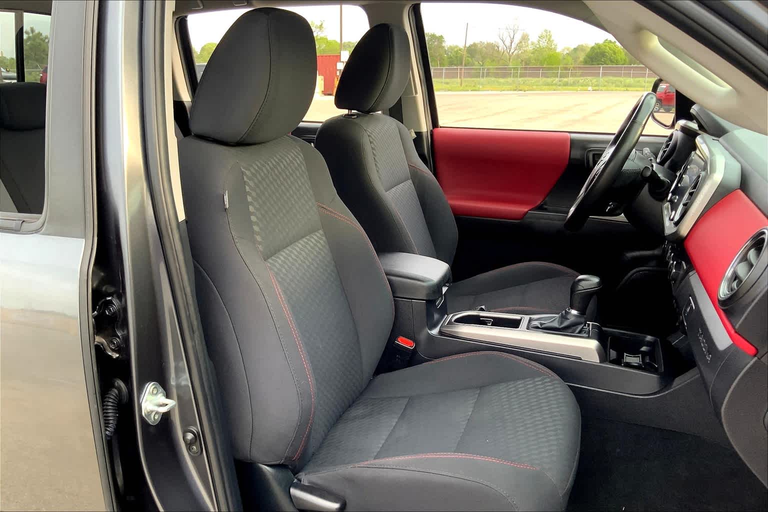 2023 Toyota Tacoma SR5 photo 15