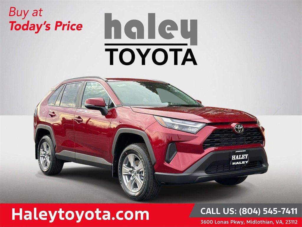 2025 Toyota RAV4 XLE's photo