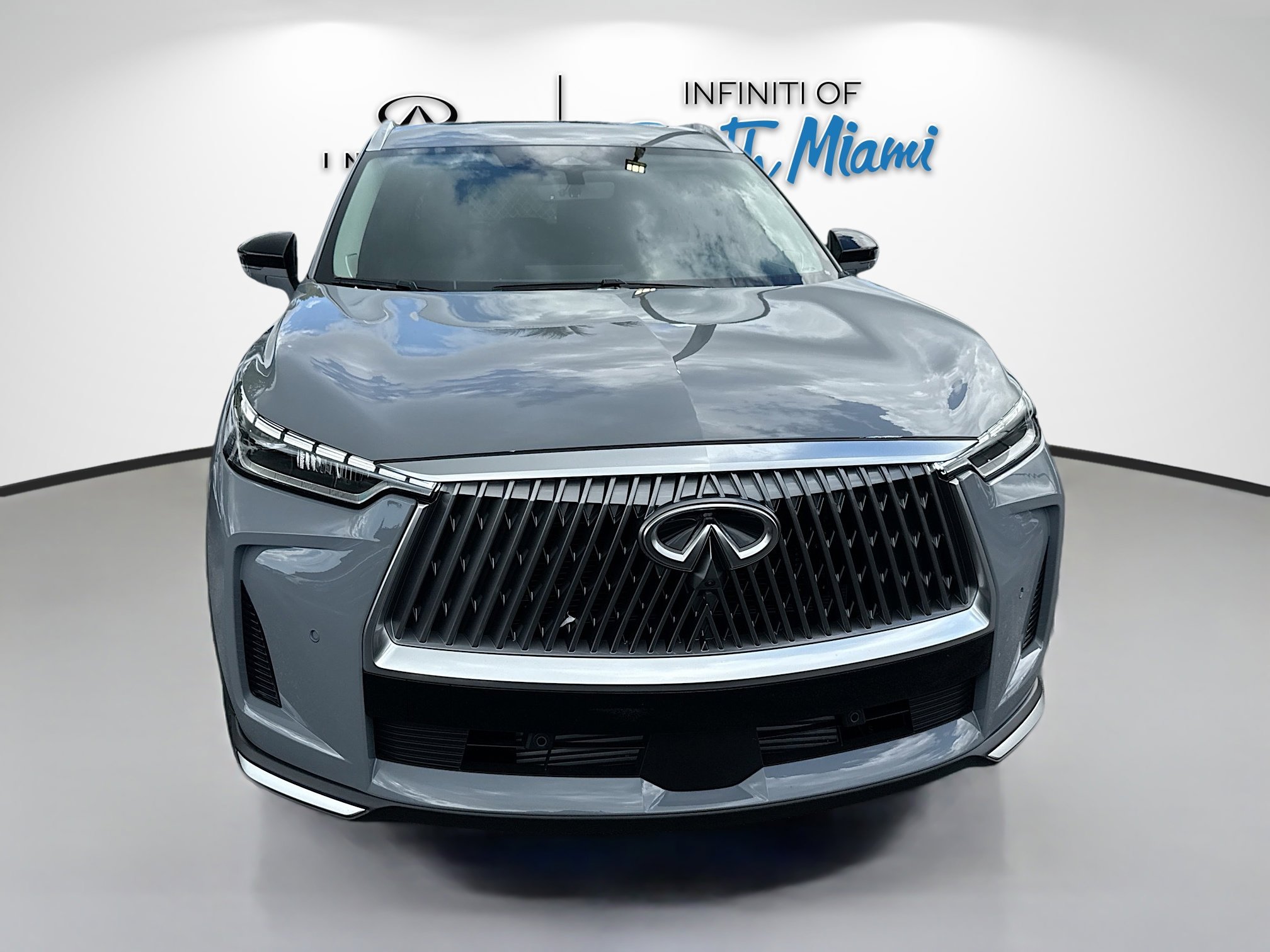 2026 Infiniti QX60 Luxe photo 2