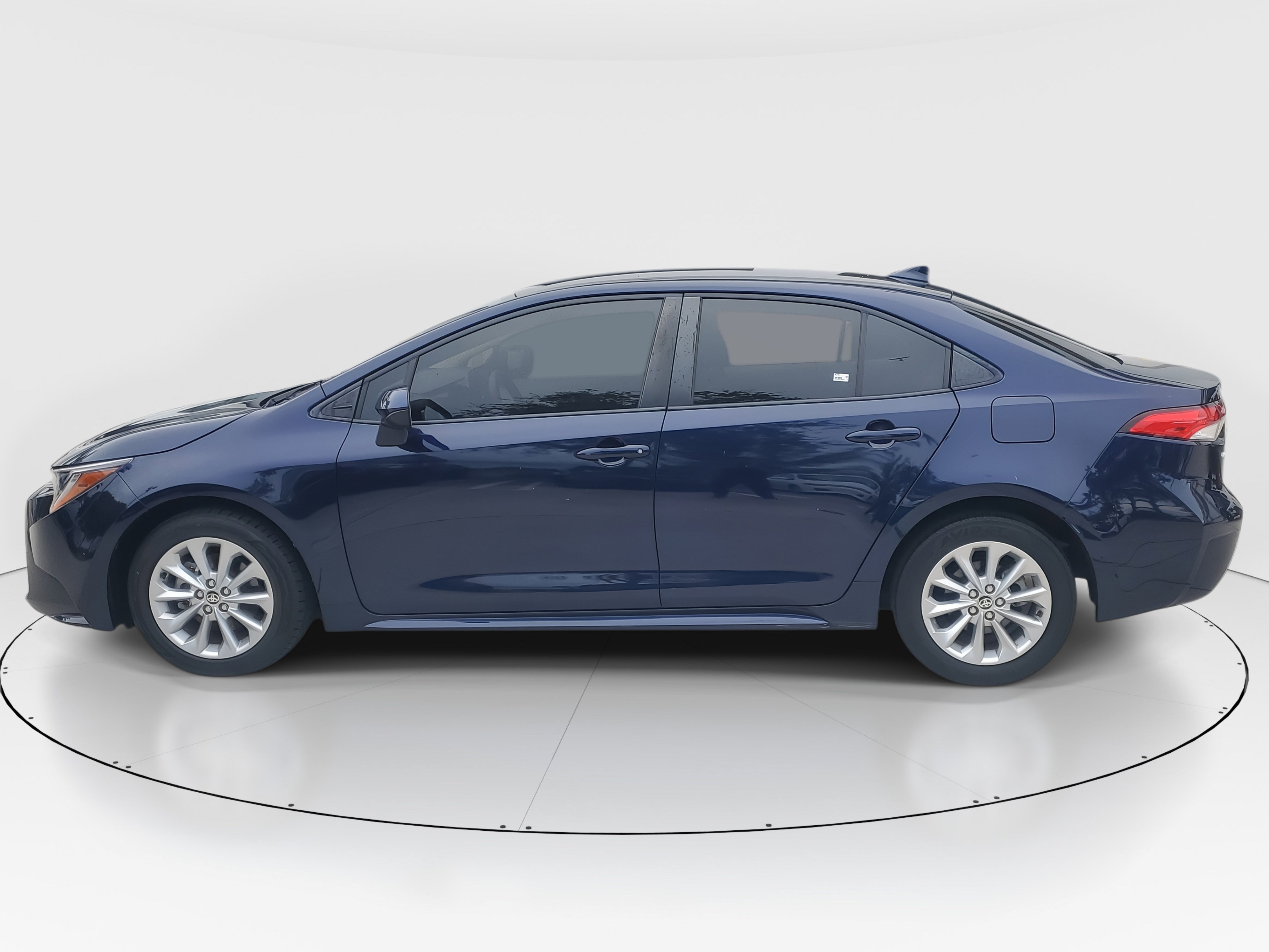 2022 Toyota Corolla LE Premium photo 6