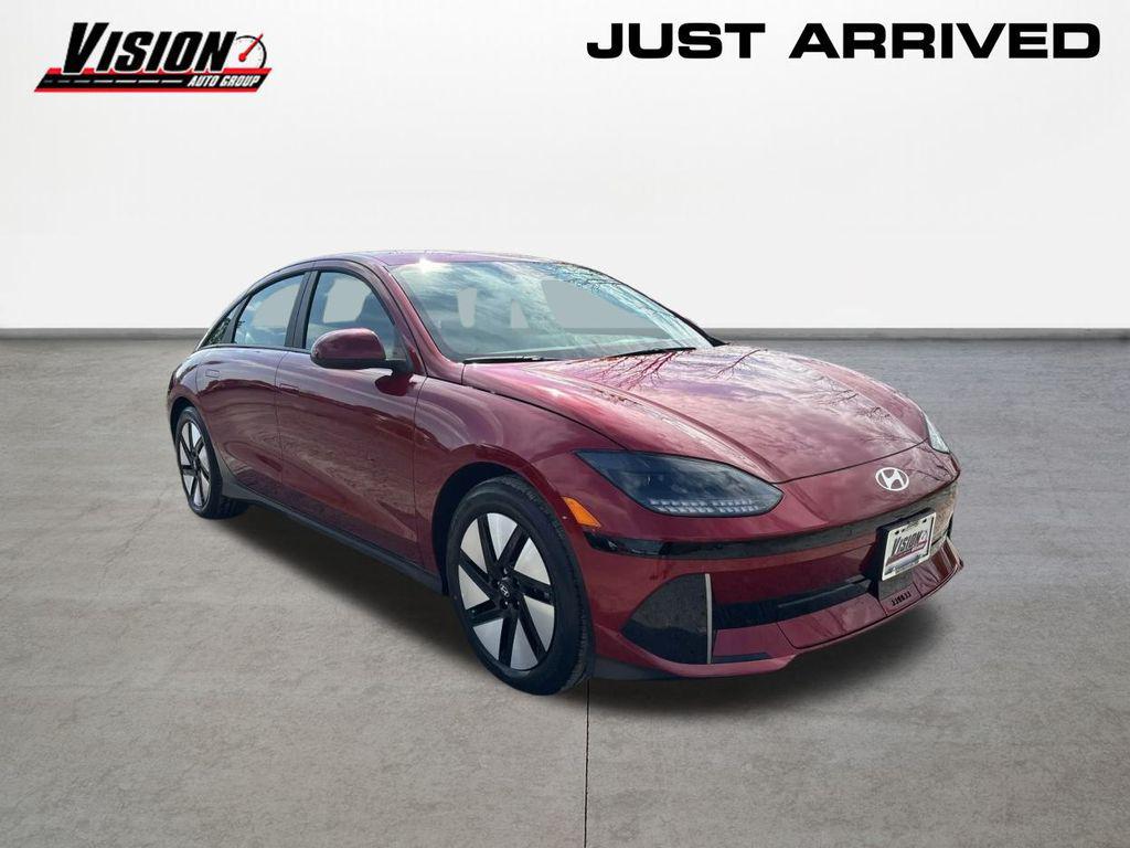 2025 Hyundai Ioniq SE photo 3