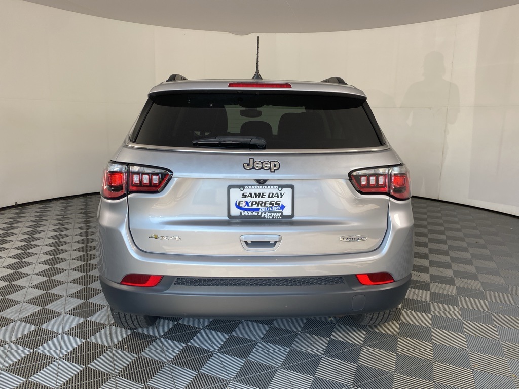 2021 Jeep Compass Latitude photo 10